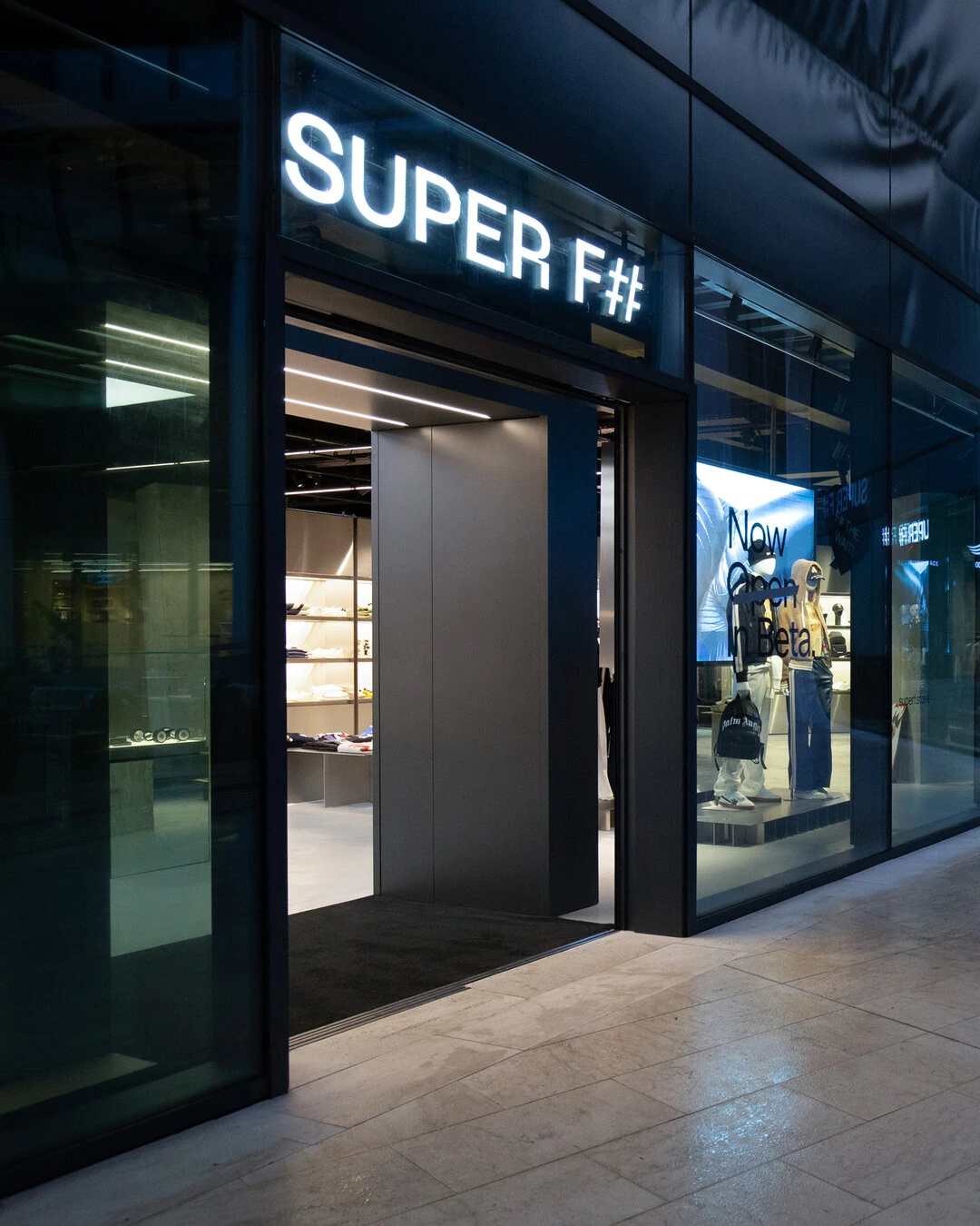 Super F# — retail design a St Julian's, Malta, Studio Didea