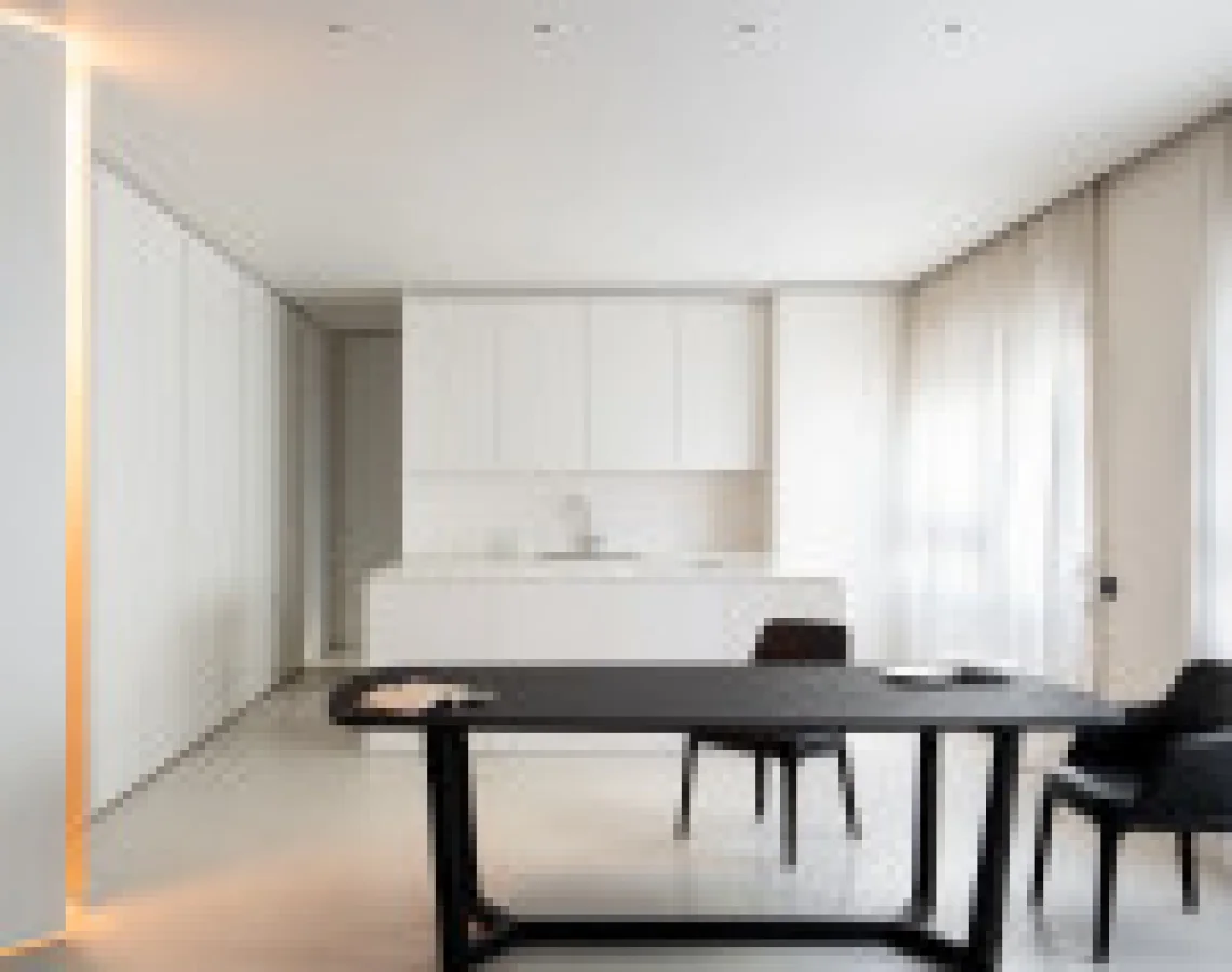 Interiores Minimalistas: Casa Libertà, progetto di Studio Didea