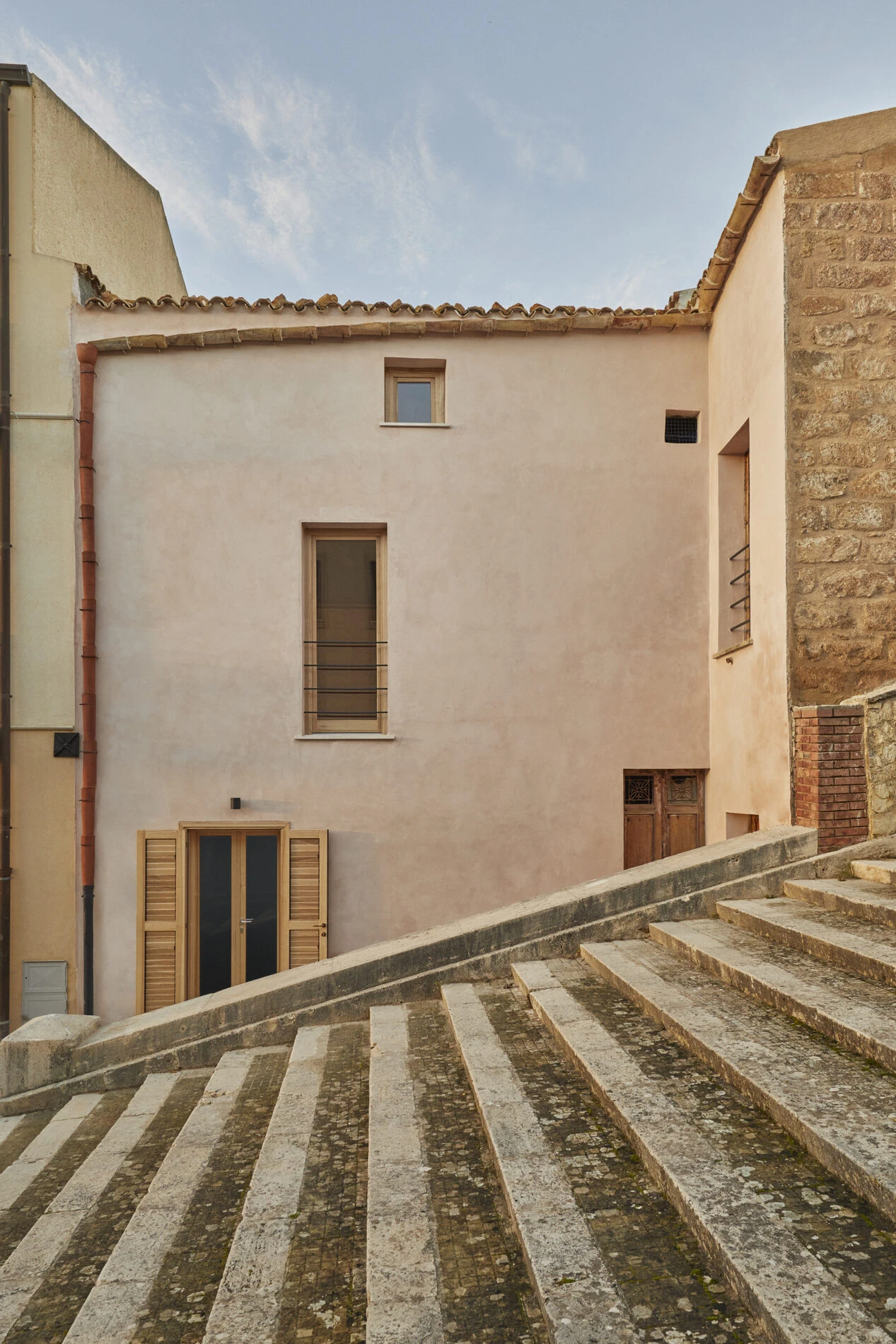 Sambuca Airbnb, Hospitality · Residenziale a Sambuca di Sicilia (AG) — Studio Didea — Materiali