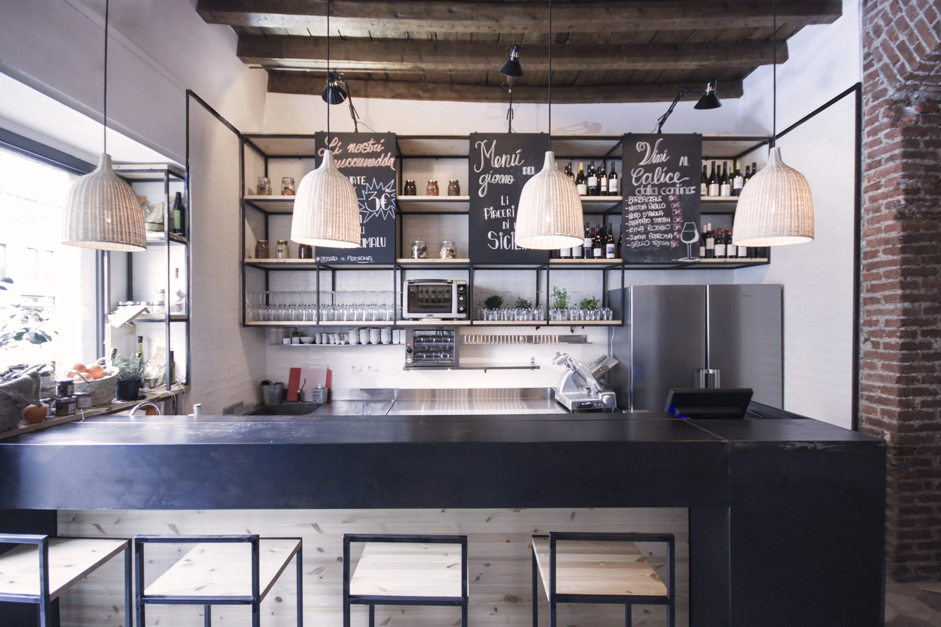 Muddica, Food & Beverage a Milano — Studio Didea — Materiali