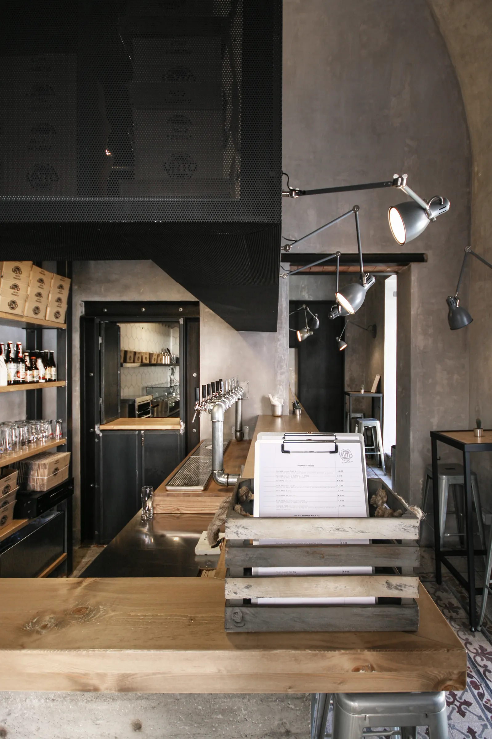 Unto, Food & Beverage a Palermo — Studio Didea — Street
